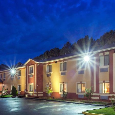 Knights Inn Memphis At Macon Cove Exterior foto